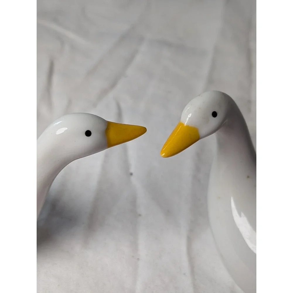 Vintage Avon White Goose Duck Ceramic Salt and Pepper Shaker Set Farmhouse Decor